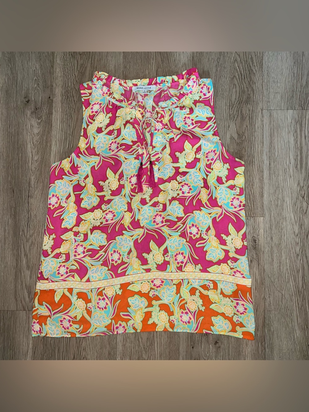 Rose + Olive Women’s Colorful Bright Sleeveless Top Size M